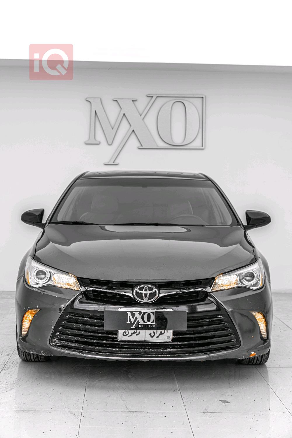 تۆیۆتا کامری